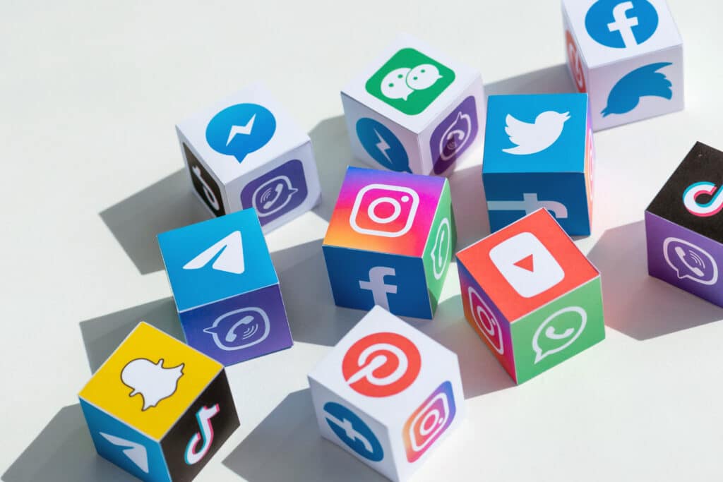 How to Sell Personal Training - Let's get you clients! 37 social-media-for-trainers